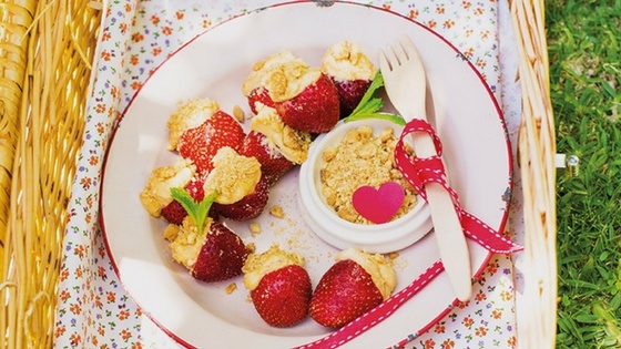 Strawberry Cheesecake Bites