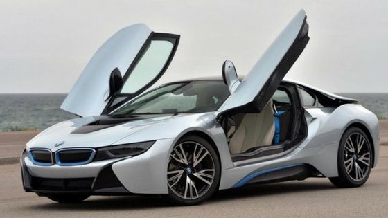 Suzuki_BMWi8.jpg