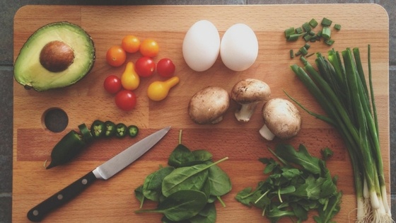 Making the perfect avocado sandwich for a road trip