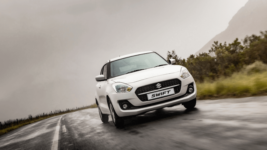 Suzuki-Swift-2021- on-tyre-road